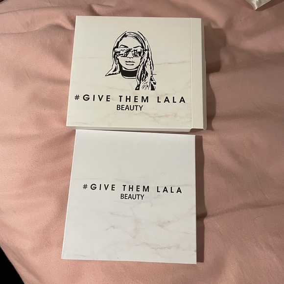 NWOT “GIVE THEM LALA” Palette - Picture 6 of 8